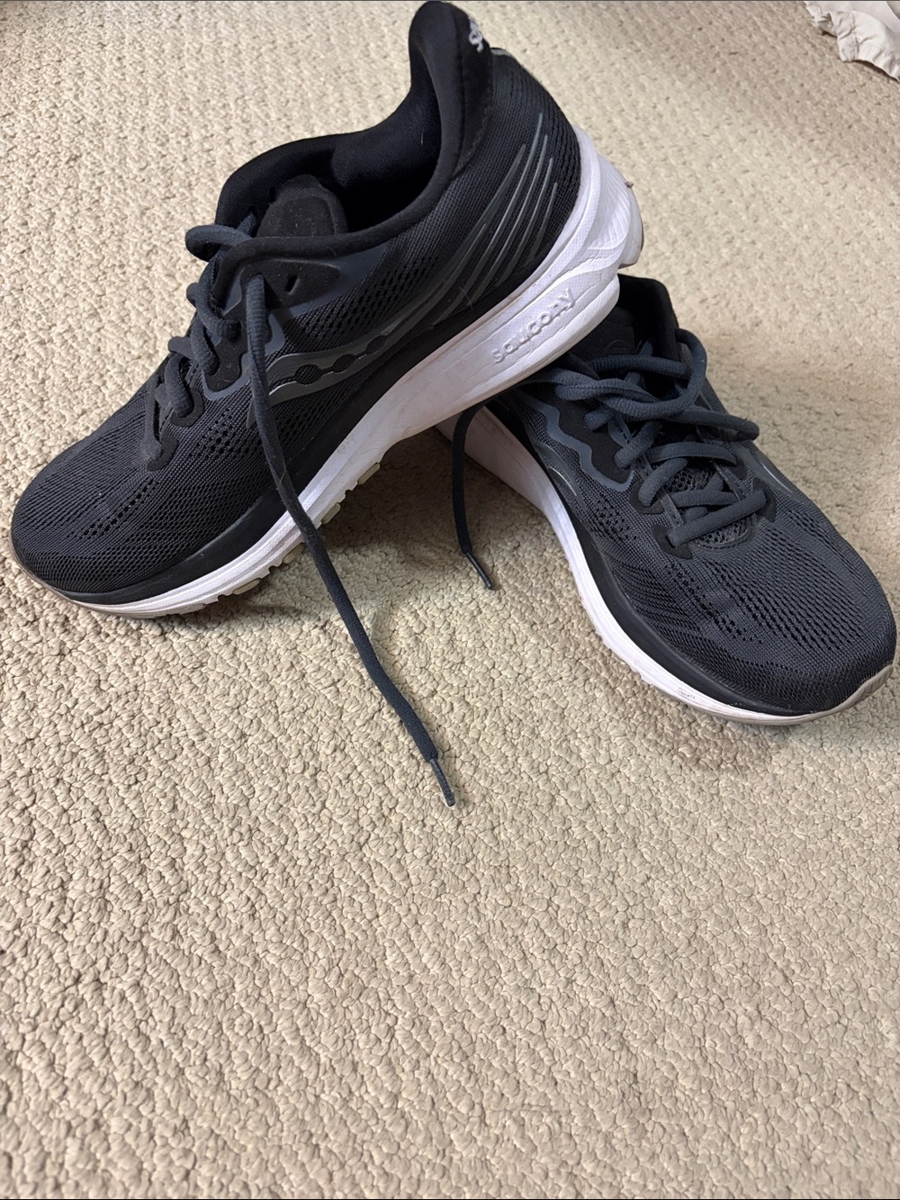 Saucony women’s Black and White Running Sneakers